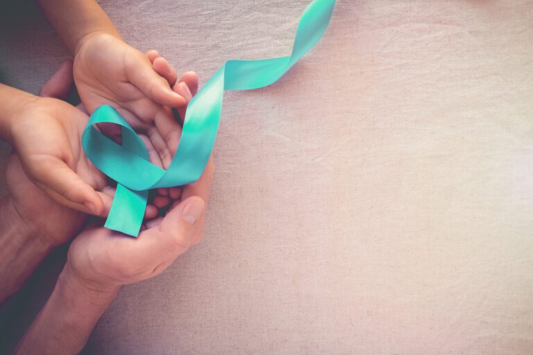 what are the early symptoms of ovarian cancer