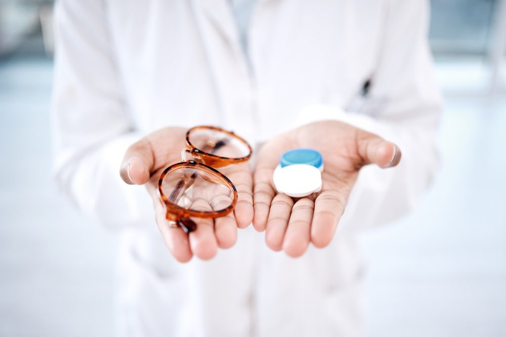 Sun-Blocking Contact Lenses