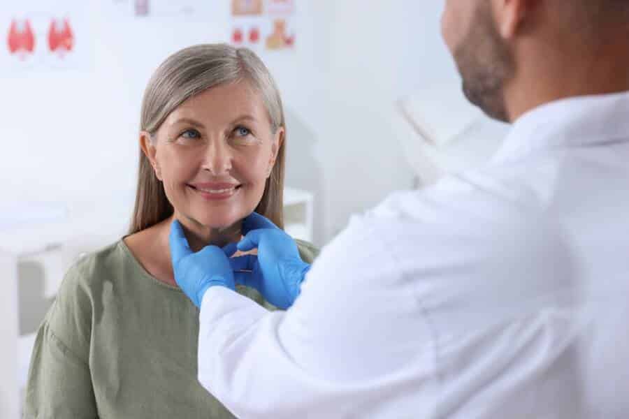 symptoms of hyperthyroidism