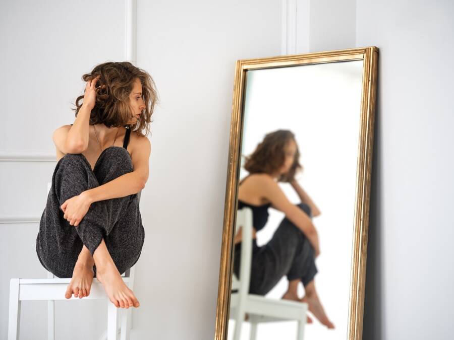 signs of an eating disorder